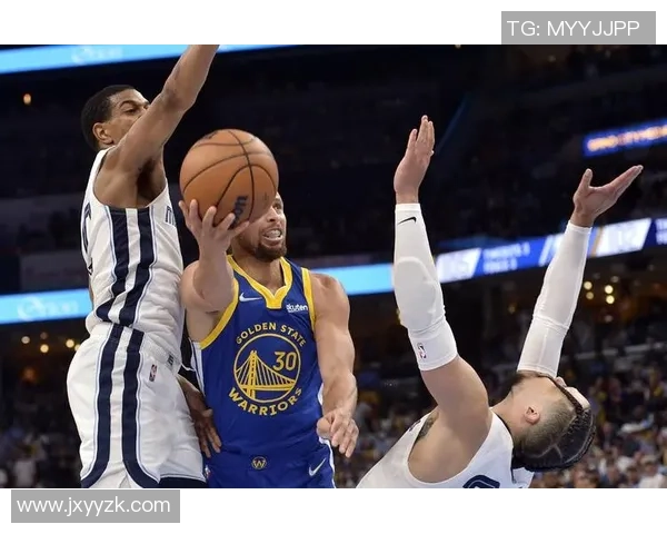 勇士与灰熊激战12月31日NBA赛场精彩对决回顾